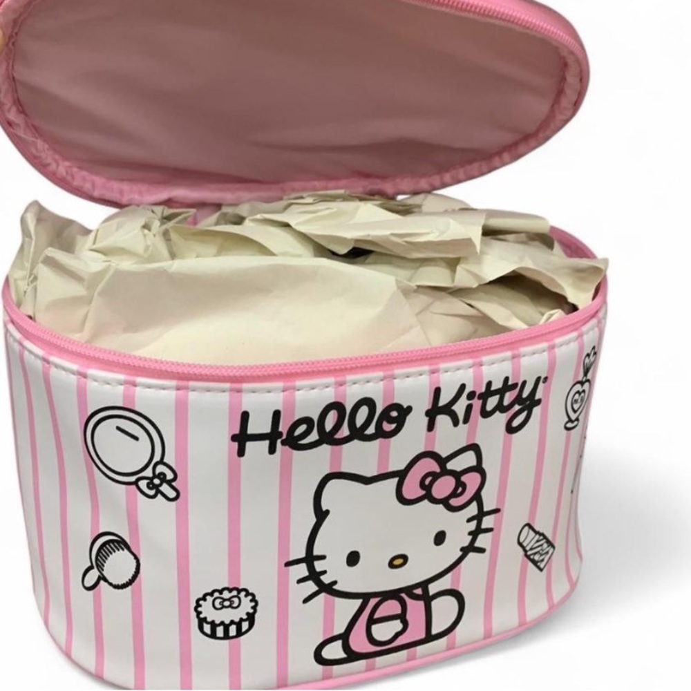 Hello Kitty Makeup Bag Organizer - Picture 6 of 8